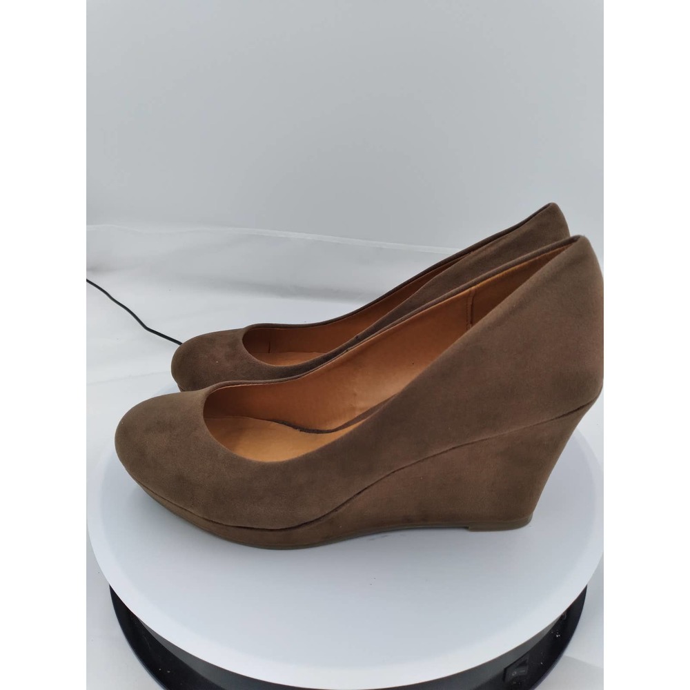 NIB Maurices 3.5" closed toe wedge Tan size 8 - Picture 3 of 6